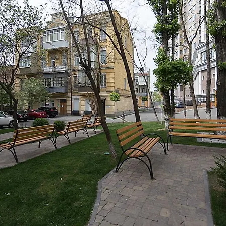 Kyiv White Apartment Exterior photo